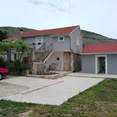 Apartmani Matej Требинье Экстерьер фото